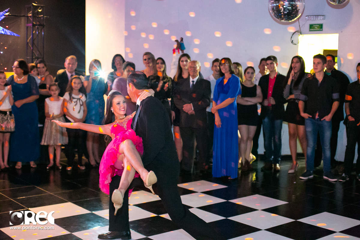 15 anos, festa de 15 anos, campo grande, fotografo campo grande, fotografia de casamento, pontorec, ponto rec producoes, fotografia campo grande ms, decoracao, romeu e julieta campo grande, decoracao festa, fogos, emocao, choro, alegria,