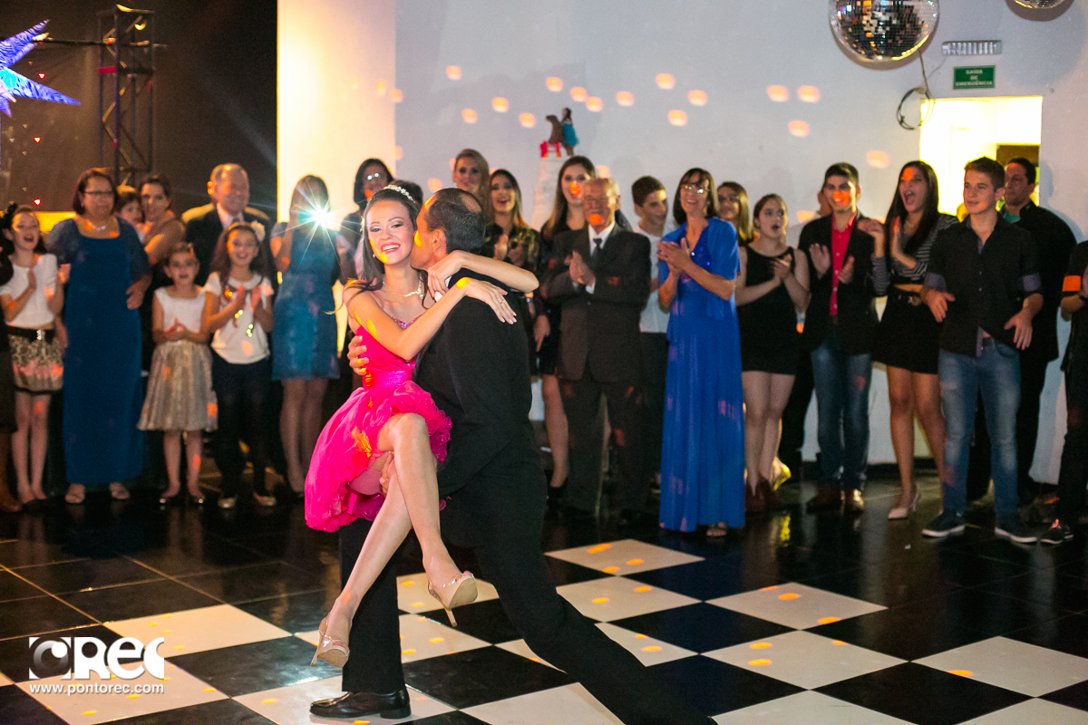 15 anos, festa de 15 anos, campo grande, fotografo campo grande, fotografia de casamento, pontorec, ponto rec producoes, fotografia campo grande ms, decoracao, romeu e julieta campo grande, decoracao festa, fogos, emocao, choro, alegria,