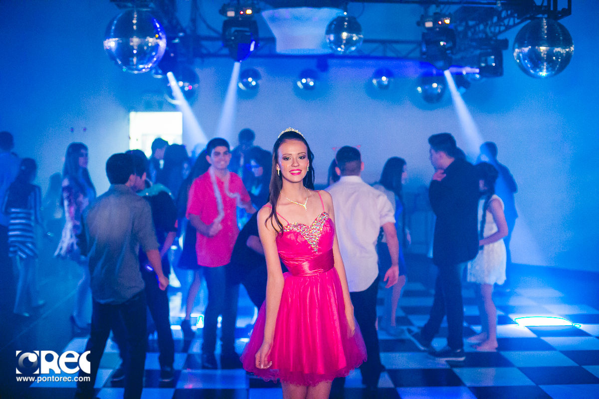15 anos, festa de 15 anos, campo grande, fotografo campo grande, fotografia de casamento, pontorec, ponto rec producoes, fotografia campo grande ms, decoracao, romeu e julieta campo grande, decoracao festa, fogos, emocao, choro, alegria, brinde, vestido d