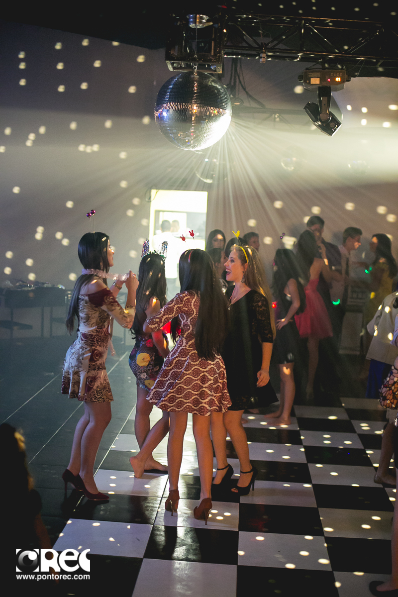 15 anos, festa de 15 anos, campo grande, fotografo campo grande, fotografia de casamento, pontorec, ponto rec producoes, fotografia campo grande ms, decoracao, romeu e julieta campo grande, decoracao festa, fogos, emocao, choro, alegria, brinde, vestido d