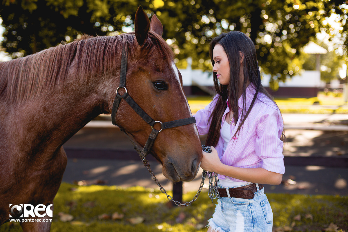 debutante, 15 anos, ensaio 15 anos, bruna 15 anos, hipismo, hipica, ensaio na hipica, aniversario 15 anos, ponto rec, fotos de 15 anos, ensaio fotografico 15 anos