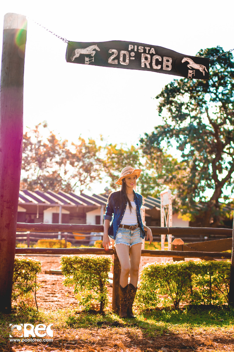 debutante, 15 anos, ensaio 15 anos, bruna 15 anos, hipismo, hipica, ensaio na hipica, aniversario 15 anos, ponto rec, fotos de 15 anos, ensaio fotografico 15 anos