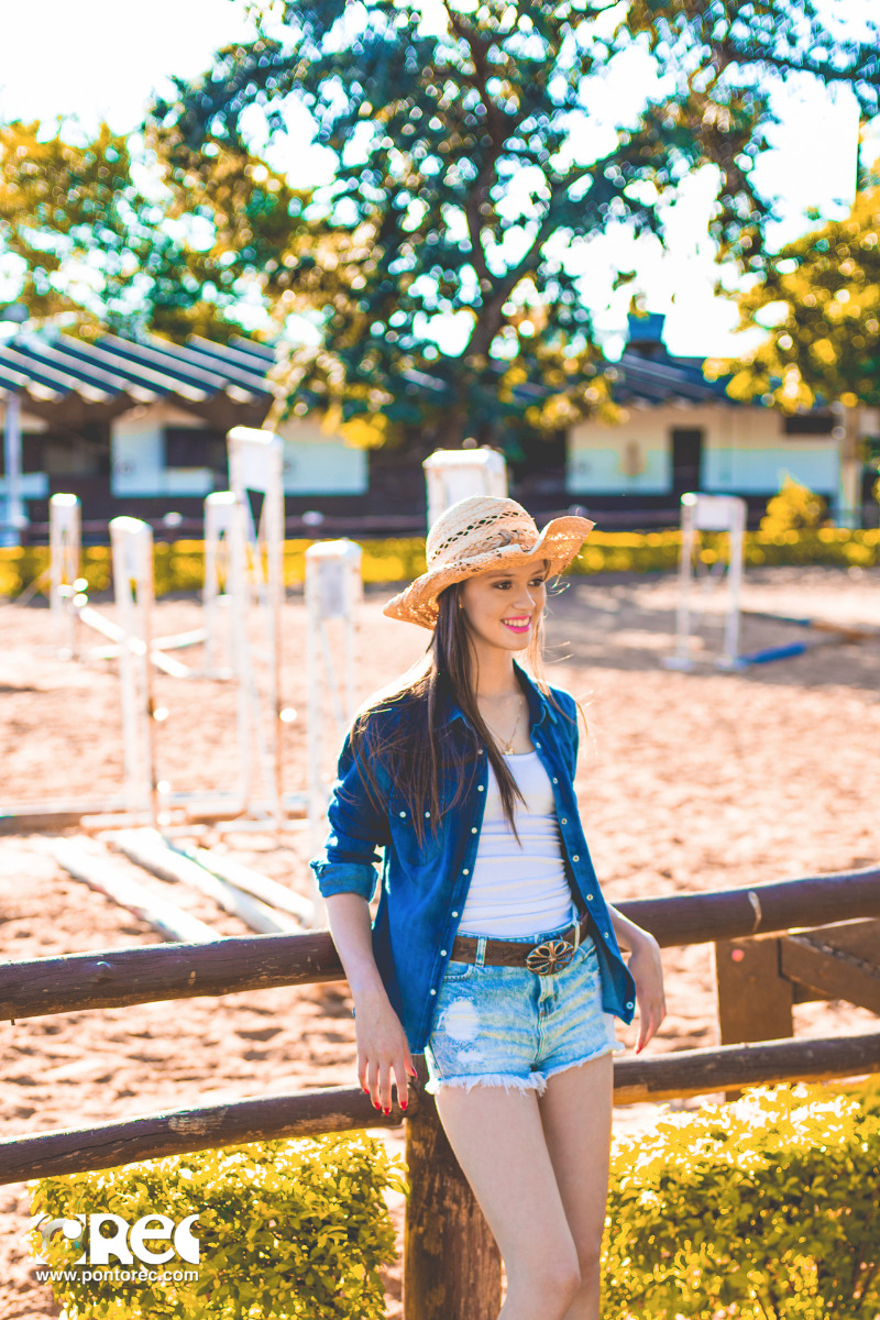 debutante, 15 anos, ensaio 15 anos, bruna 15 anos, hipismo, hipica, ensaio na hipica, aniversario 15 anos, ponto rec, fotos de 15 anos, ensaio fotografico 15 anos