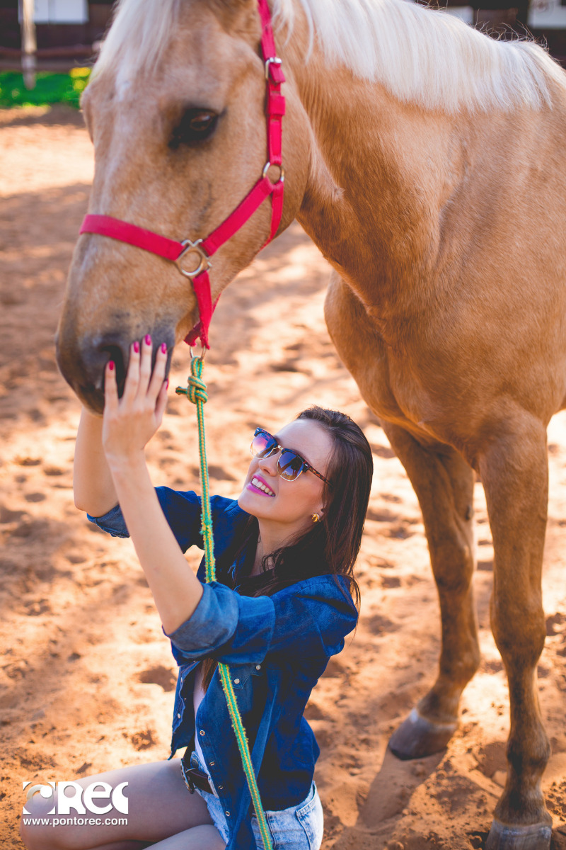 debutante, 15 anos, ensaio 15 anos, bruna 15 anos, hipismo, hipica, ensaio na hipica, aniversario 15 anos, ponto rec, fotos de 15 anos, ensaio fotografico 15 anos