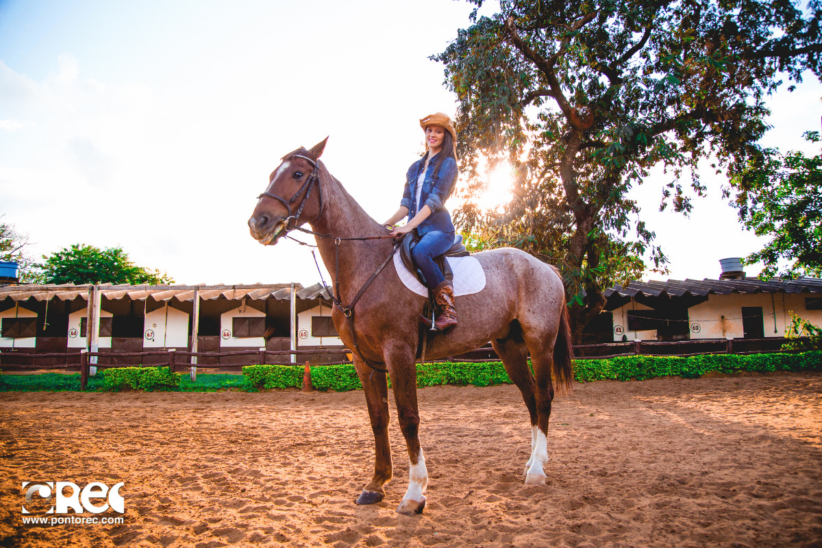 debutante, 15 anos, ensaio 15 anos, bruna 15 anos, hipismo, hipica, ensaio na hipica, aniversario 15 anos, ponto rec, fotos de 15 anos, ensaio fotografico 15 anos