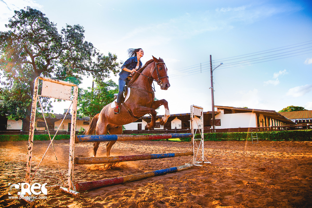 debutante, 15 anos, ensaio 15 anos, bruna 15 anos, hipismo, hipica, ensaio na hipica, aniversario 15 anos, ponto rec, fotos de 15 anos, ensaio fotografico 15 anos