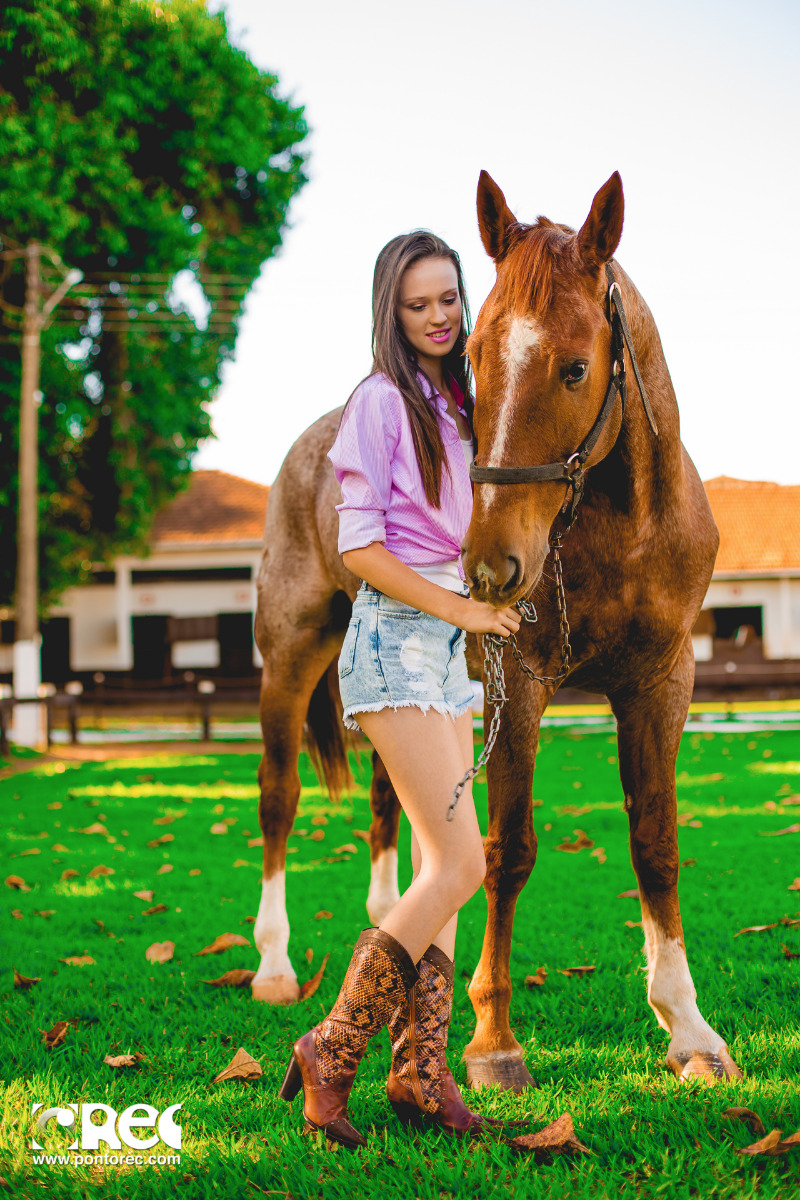 debutante, 15 anos, ensaio 15 anos, bruna 15 anos, hipismo, hipica, ensaio na hipica, aniversario 15 anos, ponto rec, fotos de 15 anos, ensaio fotografico 15 anos