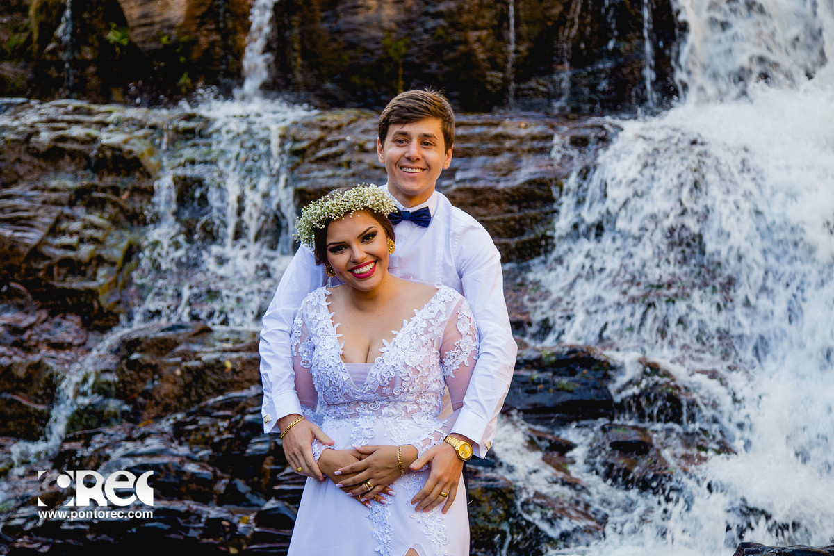 trash de dress, pirenopolis, goias, goiania, fotografia, fotografo de casamento, fotografo, fotografia de casamento, pre casamento, casamento com estilo, instalove,, cachoeira, por do sol