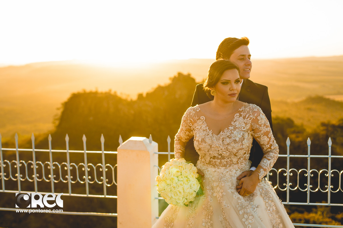 trash de dress, pirenopolis, goias, goiania, fotografia, fotografo de casamento, fotografo, fotografia de casamento, pre casamento, casamento com estilo, instalove,, cachoeira, por do sol