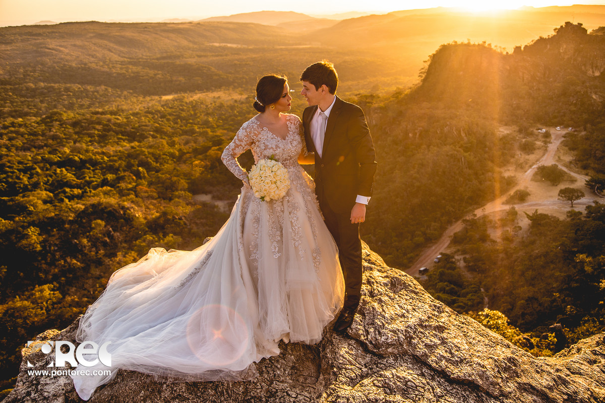 trash de dress, pirenopolis, goias, goiania, fotografia, fotografo de casamento, fotografo, fotografia de casamento, pre casamento, casamento com estilo, instalove,, cachoeira, por do sol