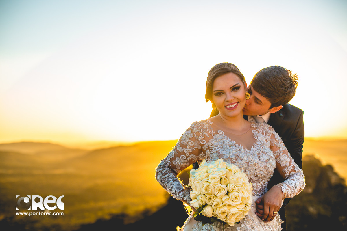 trash de dress, pirenopolis, goias, goiania, fotografia, fotografo de casamento, fotografo, fotografia de casamento, pre casamento, casamento com estilo, instalove,, cachoeira, por do sol