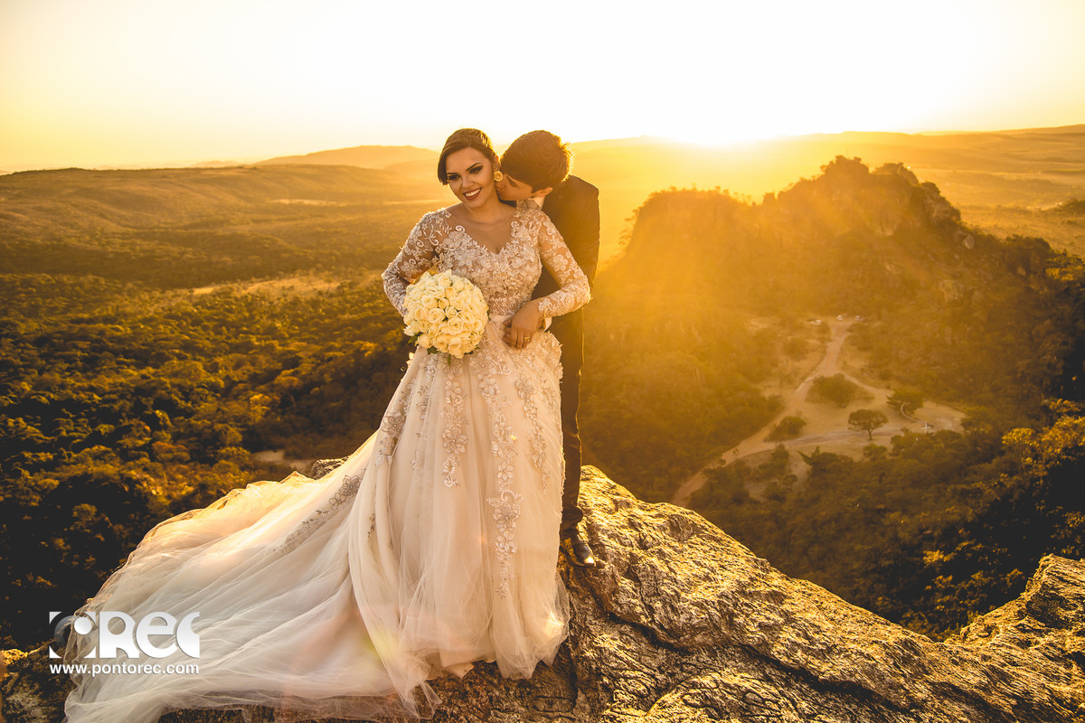 trash de dress, pirenopolis, goias, goiania, fotografia, fotografo de casamento, fotografo, fotografia de casamento, pre casamento, casamento com estilo, instalove,, cachoeira, por do sol