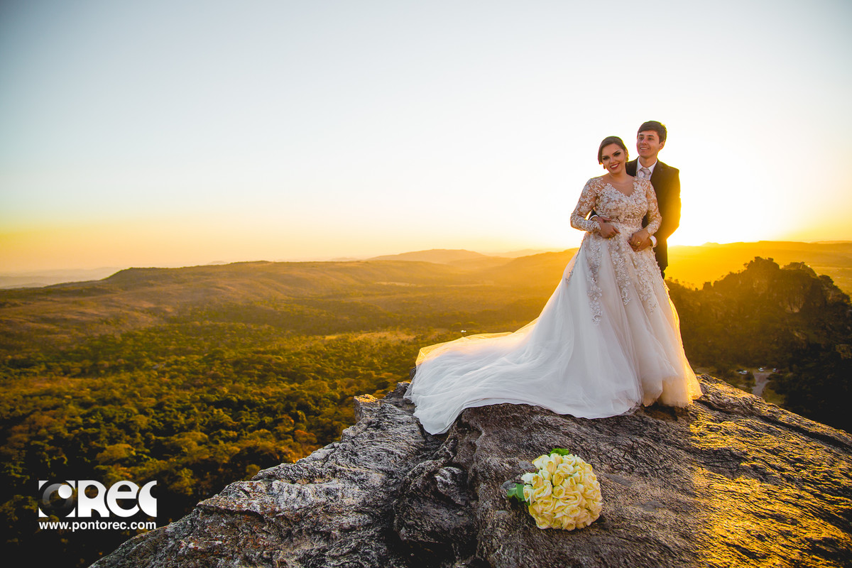 trash de dress, pirenopolis, goias, goiania, fotografia, fotografo de casamento, fotografo, fotografia de casamento, pre casamento, casamento com estilo, instalove,, cachoeira, por do sol