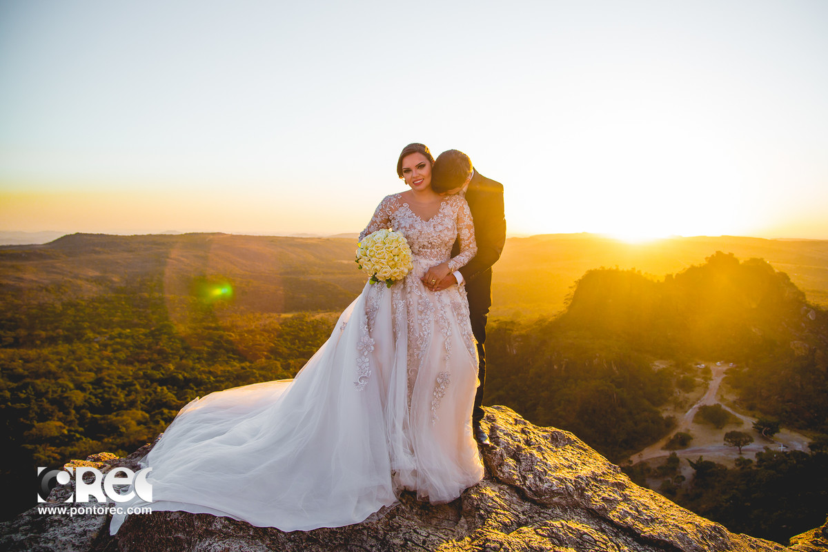 trash de dress, pirenopolis, goias, goiania, fotografia, fotografo de casamento, fotografo, fotografia de casamento, pre casamento, casamento com estilo, instalove,, cachoeira, por do sol