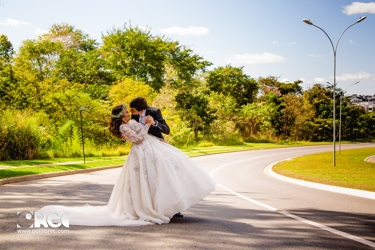 trash de dress, pirenopolis, goias, goiania, fotografia, fotografo de casamento, fotografo, fotografia de casamento, pre casamento, casamento com estilo, instalove,, cachoeira, por do sol