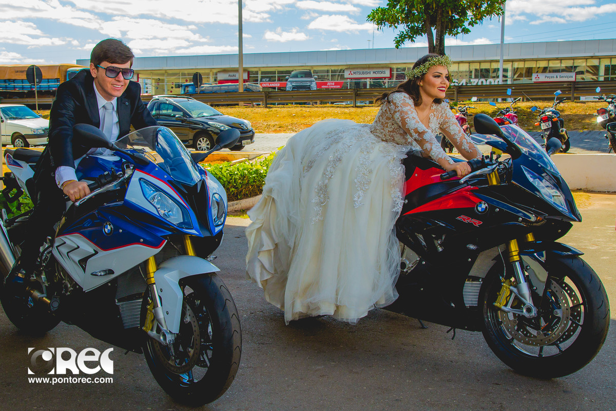 trash de dress, pirenopolis, goias, goiania, fotografia, fotografo de casamento, fotografo, fotografia de casamento, pre casamento, casamento com estilo, instalove,, cachoeira, bmw, noiva de bmw