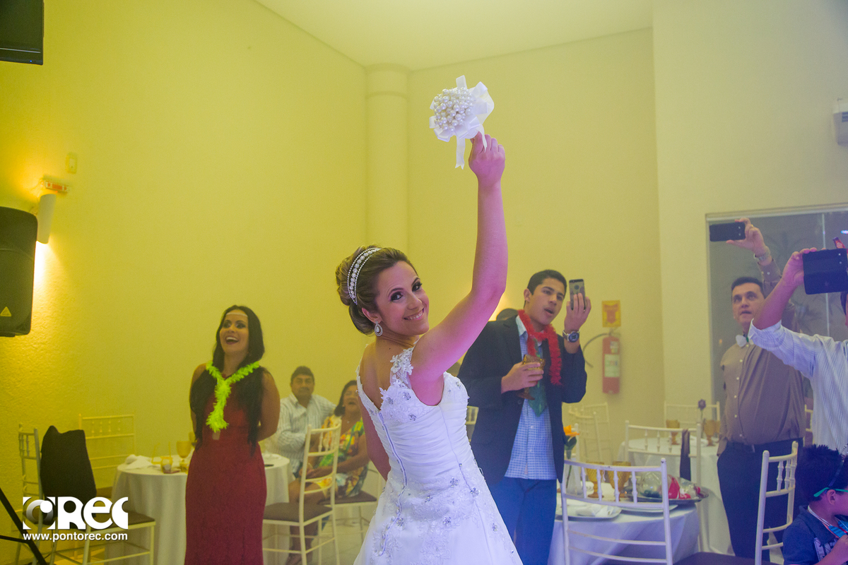 vestido de noiva, fotografo campo grande, fotografia campo grande, fotografo campo grande ms, fotografia campo grande ms, fotografo de casamento, fotografo de casamento em campo grande, vestido de casamento, buque de noiva, casamento top, campo grande, fo