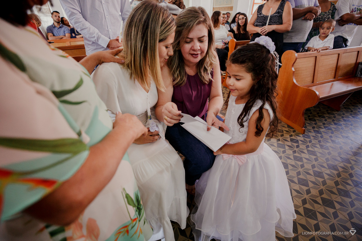 batizado infantil católico igreja de araçariguama são roque festa criança