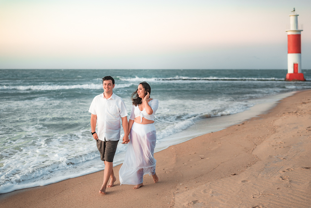 Ensaio pré-casamento, pre wedding, ensaio de casal, praia, galinhos, rio grande do norte, por-do-sol, farol
