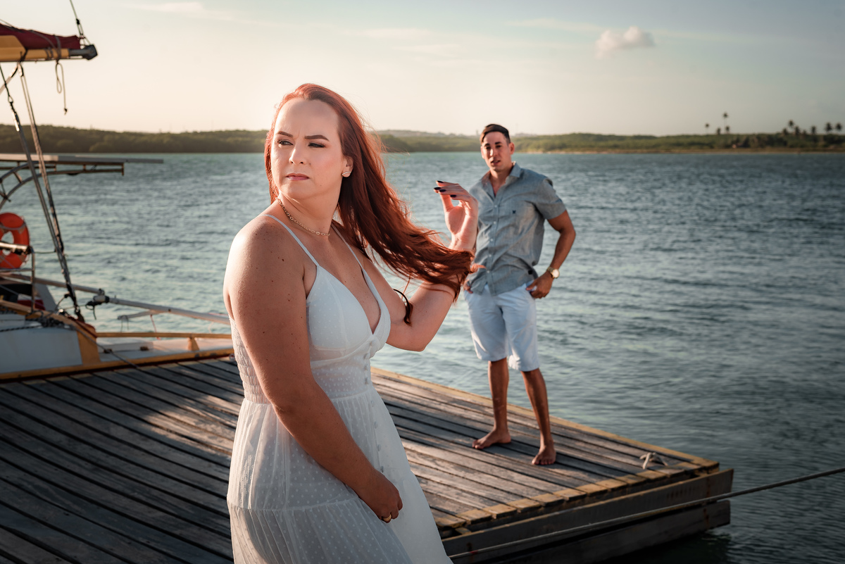 Ensaio de Casal no Iate Clube do Natal - Natal, Rio Grande do Norte - Ensaio ao por do sol - ensaio no veleiro -  veleiro - velejar - forte dos reis magos