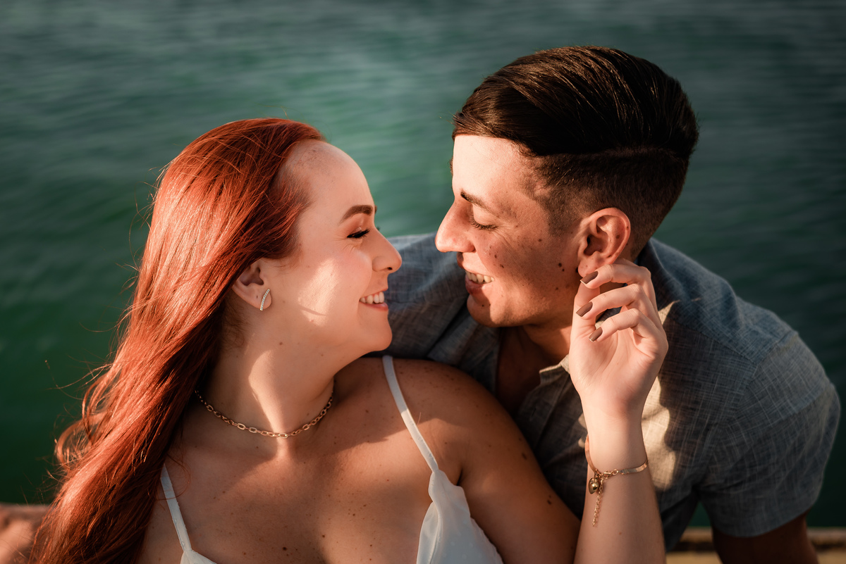 Ensaio de Casal no Iate Clube do Natal - Natal, Rio Grande do Norte - Ensaio ao por do sol - ensaio no veleiro -  veleiro - velejar - forte dos reis magos