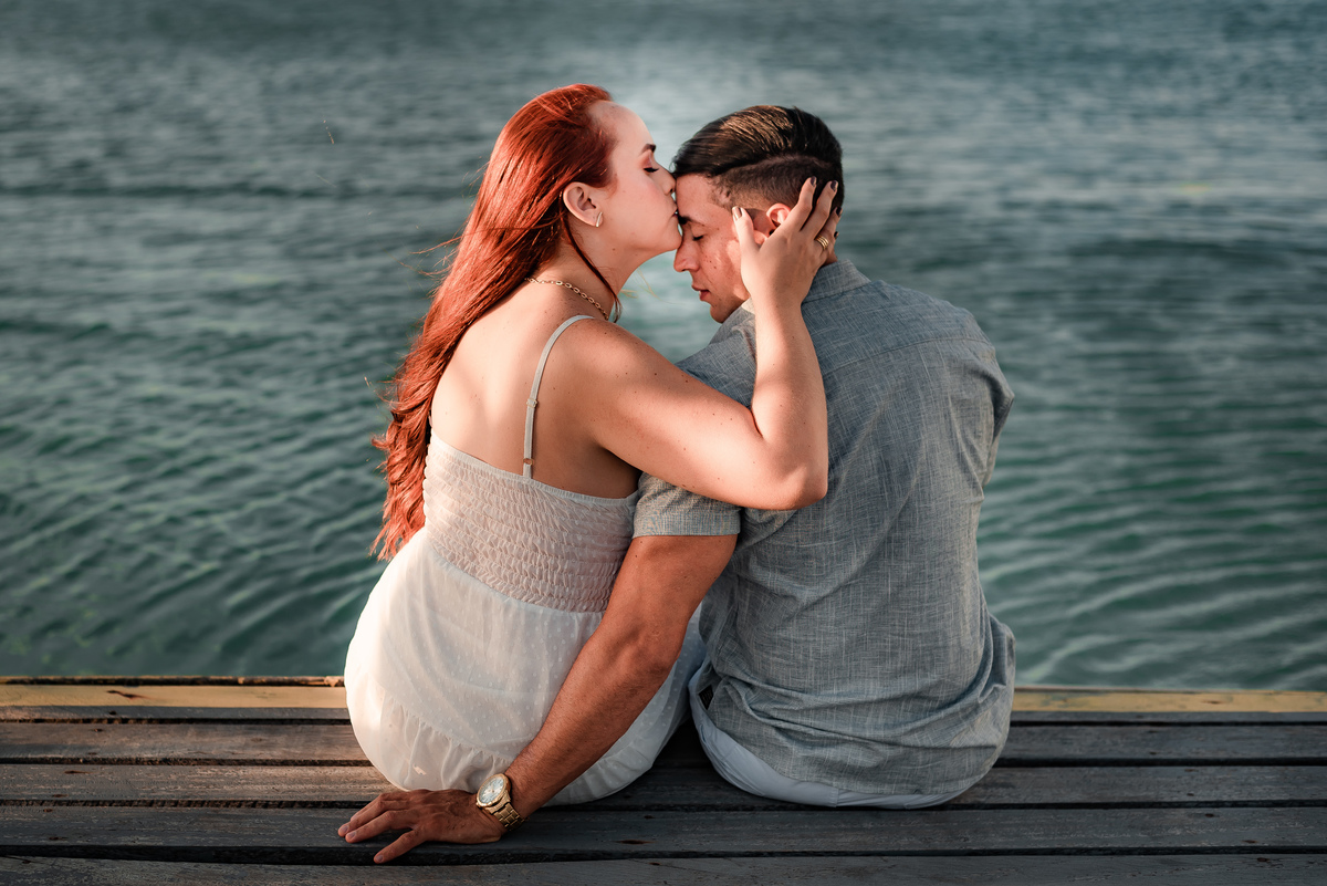 Ensaio de Casal no Iate Clube do Natal - Natal, Rio Grande do Norte - Ensaio ao por do sol - ensaio no veleiro -  veleiro - velejar - forte dos reis magos