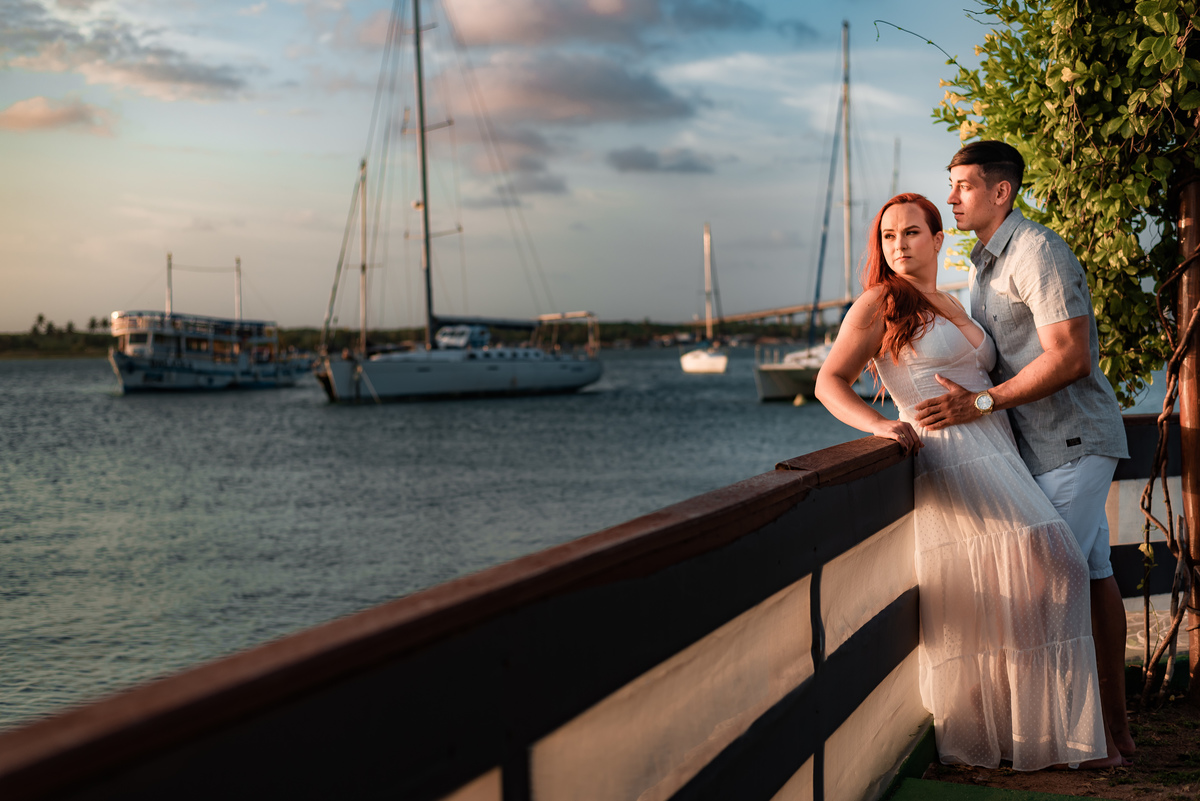 Ensaio de Casal no Iate Clube do Natal - Natal, Rio Grande do Norte - Ensaio ao por do sol - ensaio no veleiro -  veleiro - velejar - forte dos reis magos