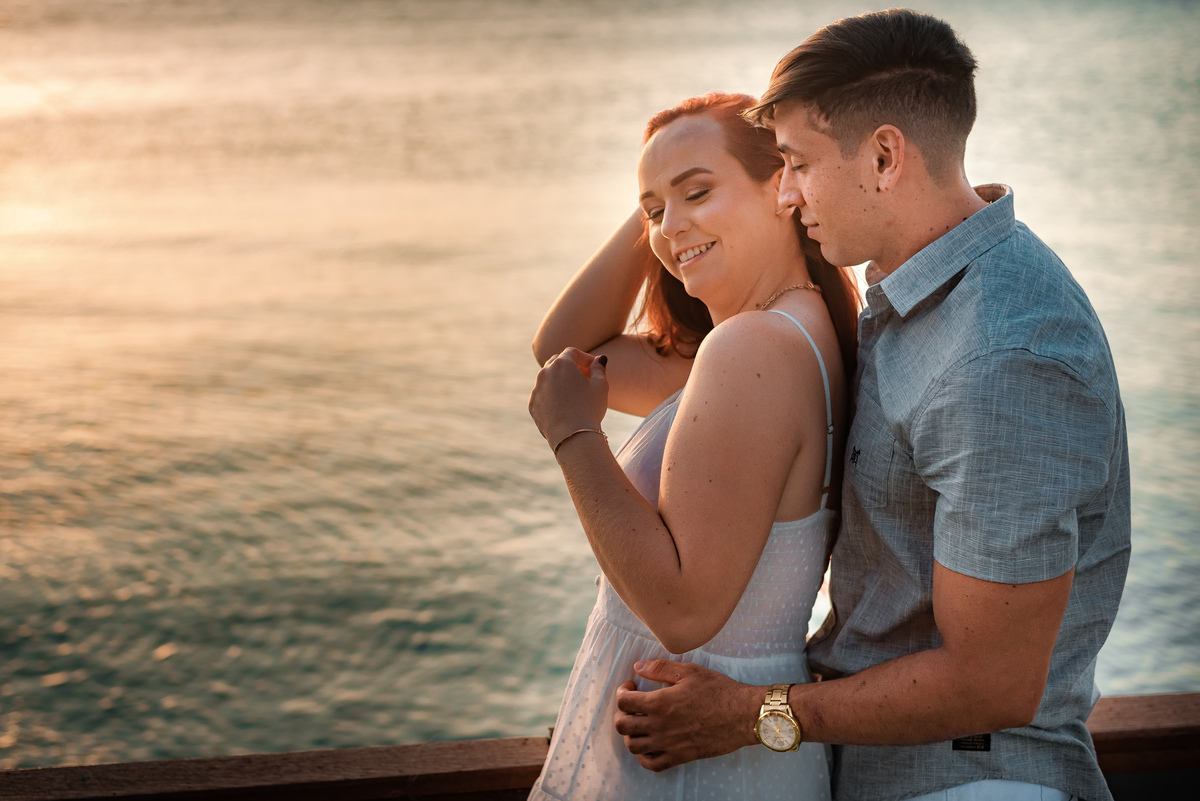 Ensaio de Casal no Iate Clube do Natal - Natal, Rio Grande do Norte - Ensaio ao por do sol - ensaio no veleiro -  veleiro - velejar - forte dos reis magos