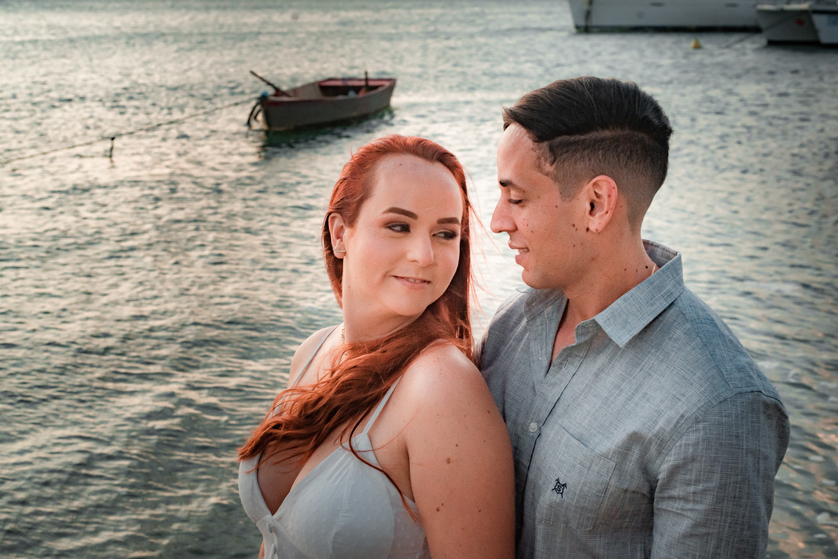 Ensaio de Casal no Iate Clube do Natal - Natal, Rio Grande do Norte - Ensaio ao por do sol - ensaio no veleiro -  veleiro - velejar - forte dos reis magos