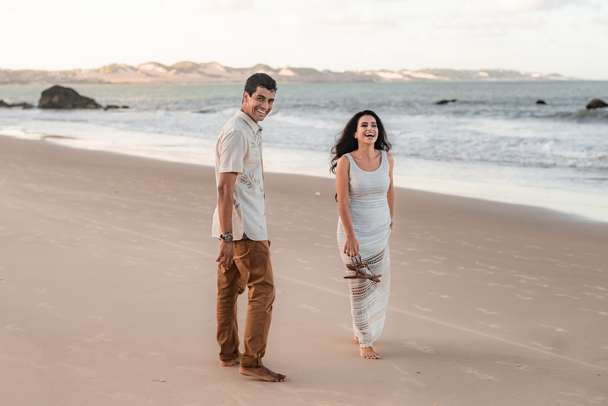 Ensaio de casal em natal rn, ensaio de casal em parnamirim rn, ensaio de casal na praia de cotovelo rn, ensaio de casal com cachorro, ensaio de casal com pet, ensaio de casal com tartaruga, ensaio de casal na praia, ensaio de casal em casa