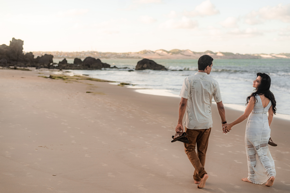 Ensaio de casal em natal rn, ensaio de casal em parnamirim rn, ensaio de casal na praia de cotovelo rn, ensaio de casal com cachorro, ensaio de casal com pet, ensaio de casal com tartaruga, ensaio de casal na praia, ensaio de casal em casa