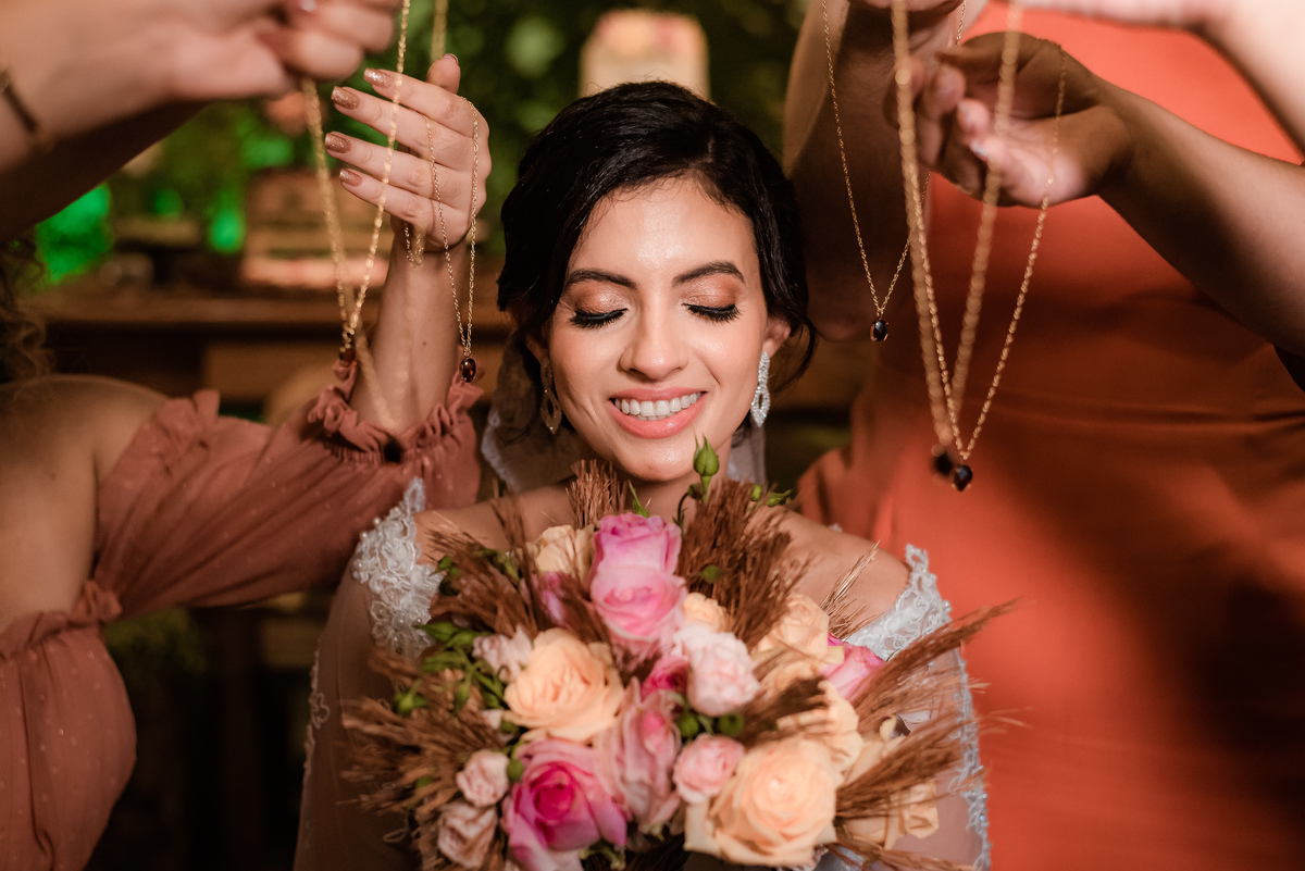 Casamento rústico ao ar livre, Casamento de dia, casamento no campo, Natal Rio Grande do Norte, Lótus Recepções, eventos em natal, fotografo em natal, fotografo de casamento em natal, noiva com madrinhas