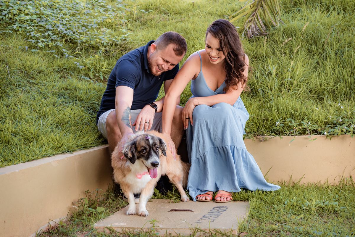 Ensaio de Casal em Natal - Condomínio Mirantes Caminho do MAr - Fotógrafo em Natal - Fotógrafo de Casamento em Natal - Ensaio de Casal - Pet - Ensaio de casal com pet - cachorro - cachorro