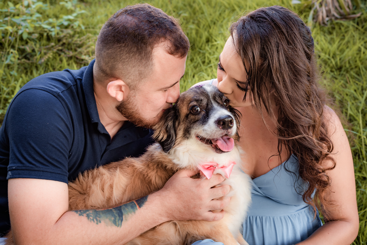 Ensaio de Casal em Natal - Condomínio Mirantes Caminho do MAr - Fotógrafo em Natal - Fotógrafo de Casamento em Natal - Ensaio de Casal - Pet - Ensaio de casal com pet - cachorro - cachorro