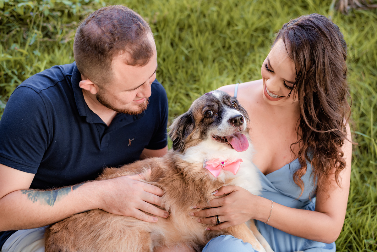 Ensaio de Casal em Natal - Condomínio Mirantes Caminho do MAr - Fotógrafo em Natal - Fotógrafo de Casamento em Natal - Ensaio de Casal - Pet - Ensaio de casal com pet - cachorro - cachorro