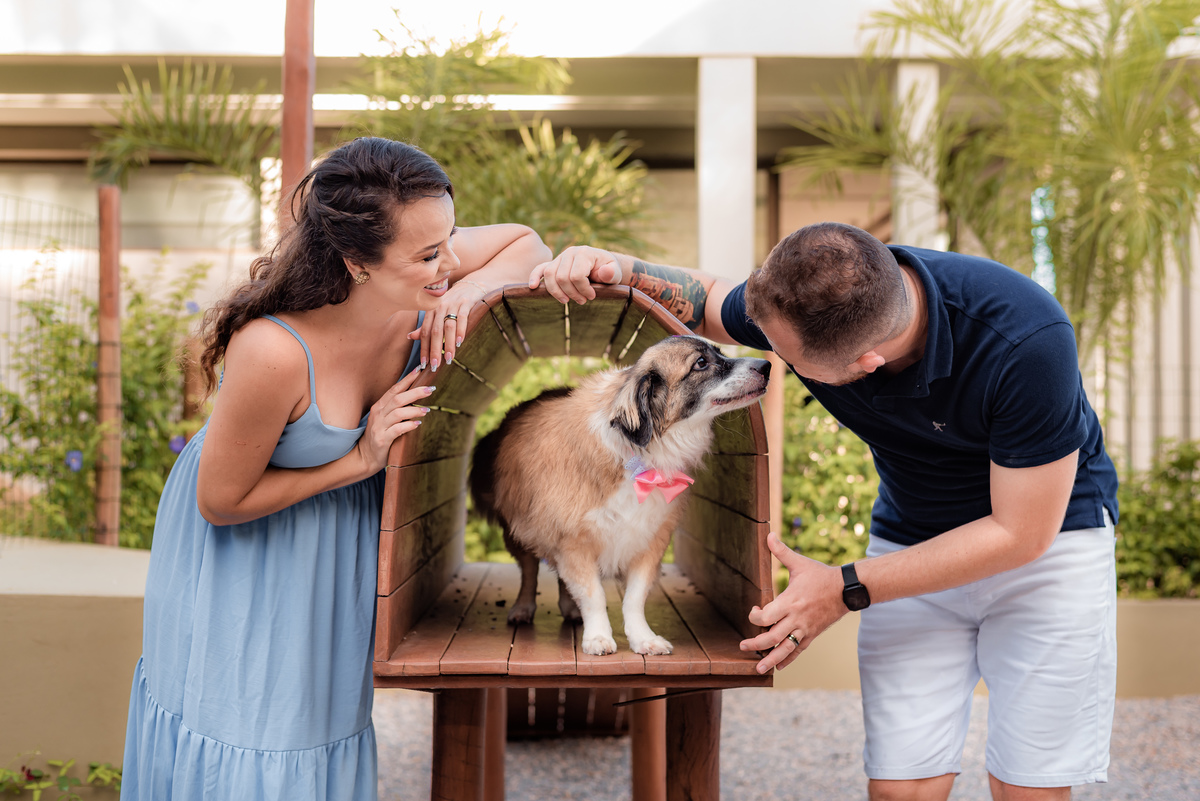 Ensaio de Casal em Natal - Condomínio Mirantes Caminho do MAr - Fotógrafo em Natal - Fotógrafo de Casamento em Natal - Ensaio de Casal - Pet - Ensaio de casal com pet - cachorro - cachorro