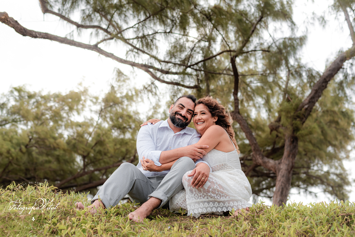 Ensaio de Casal em Natal RN, Fotógrafo de Casamento em Natal. Praia dos Pinheiros, Pinheiros da Via Costeira, Prewedding, Ensaio pré-casamento.