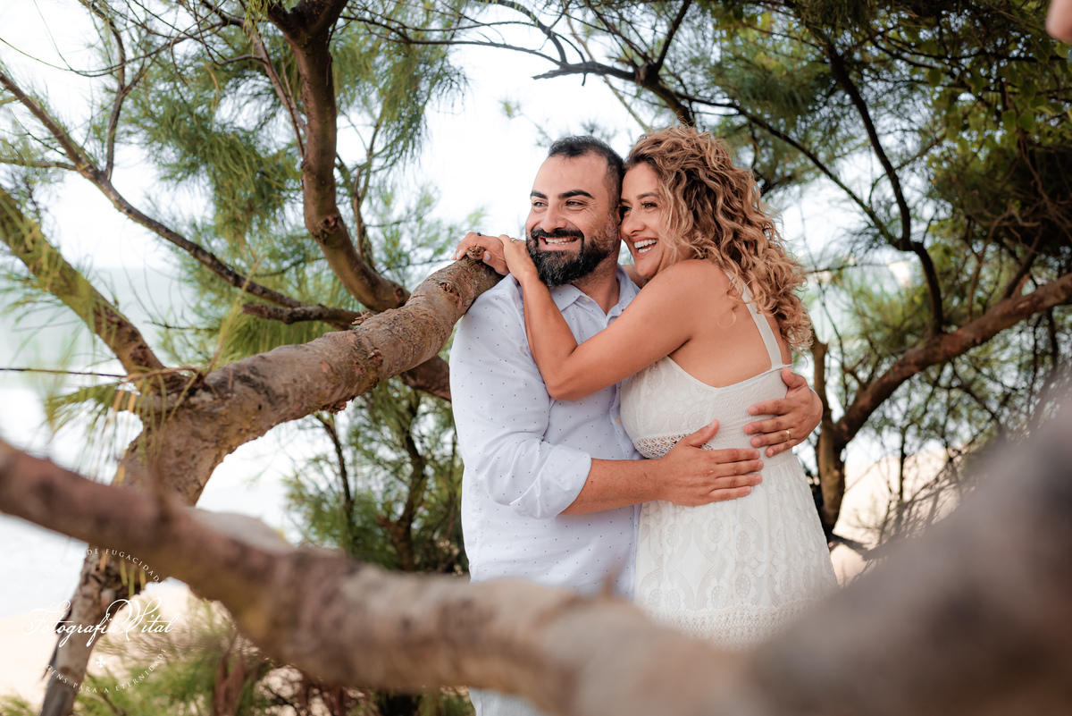 Ensaio de Casal em Natal RN, Fotógrafo de Casamento em Natal. Praia dos Pinheiros, Pinheiros da Via Costeira, Prewedding, Ensaio pré-casamento.