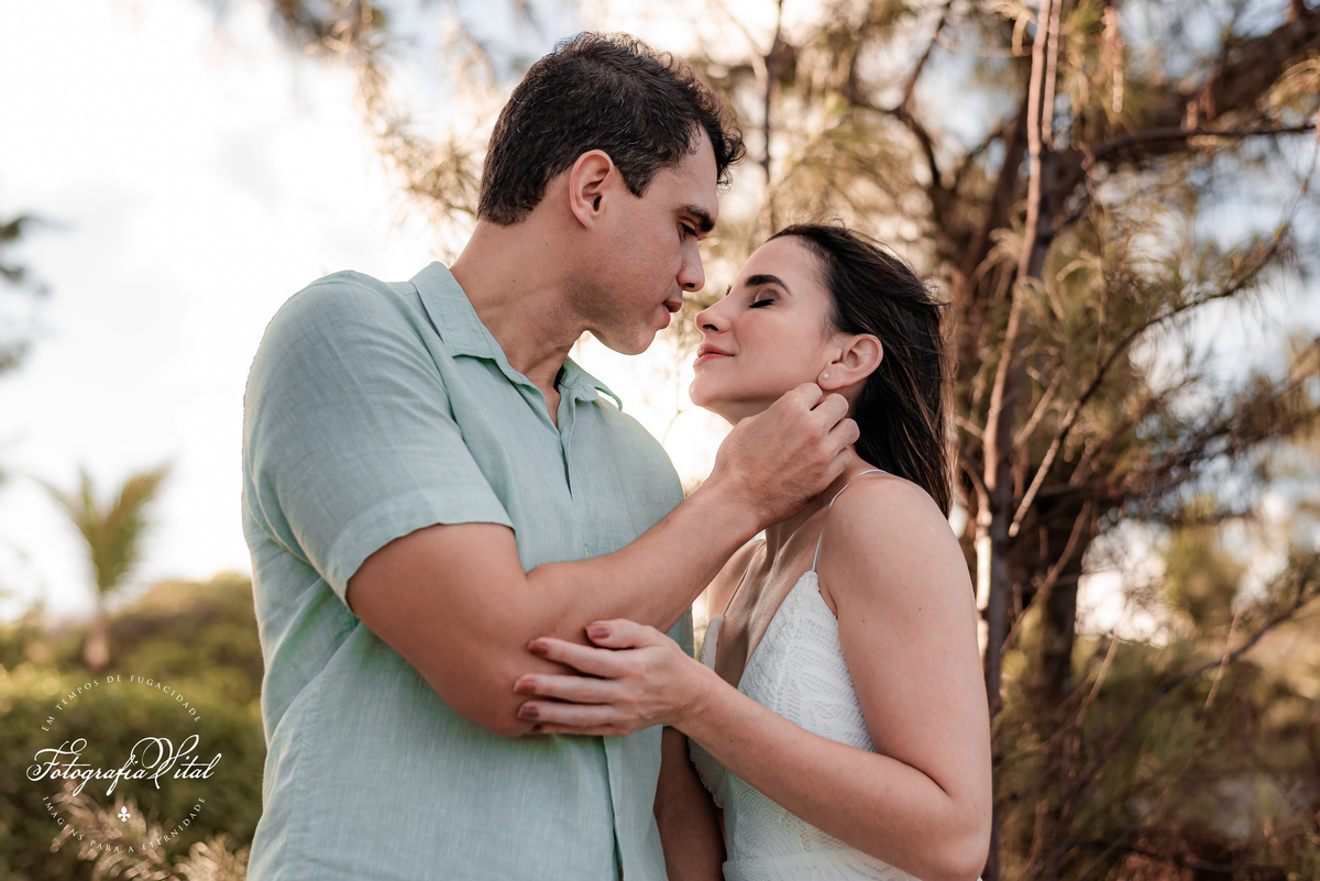 Ensaio de casal com cachorro em natal rn, pinheiros da via costeira, prewedding, pre casamento, book de casal
