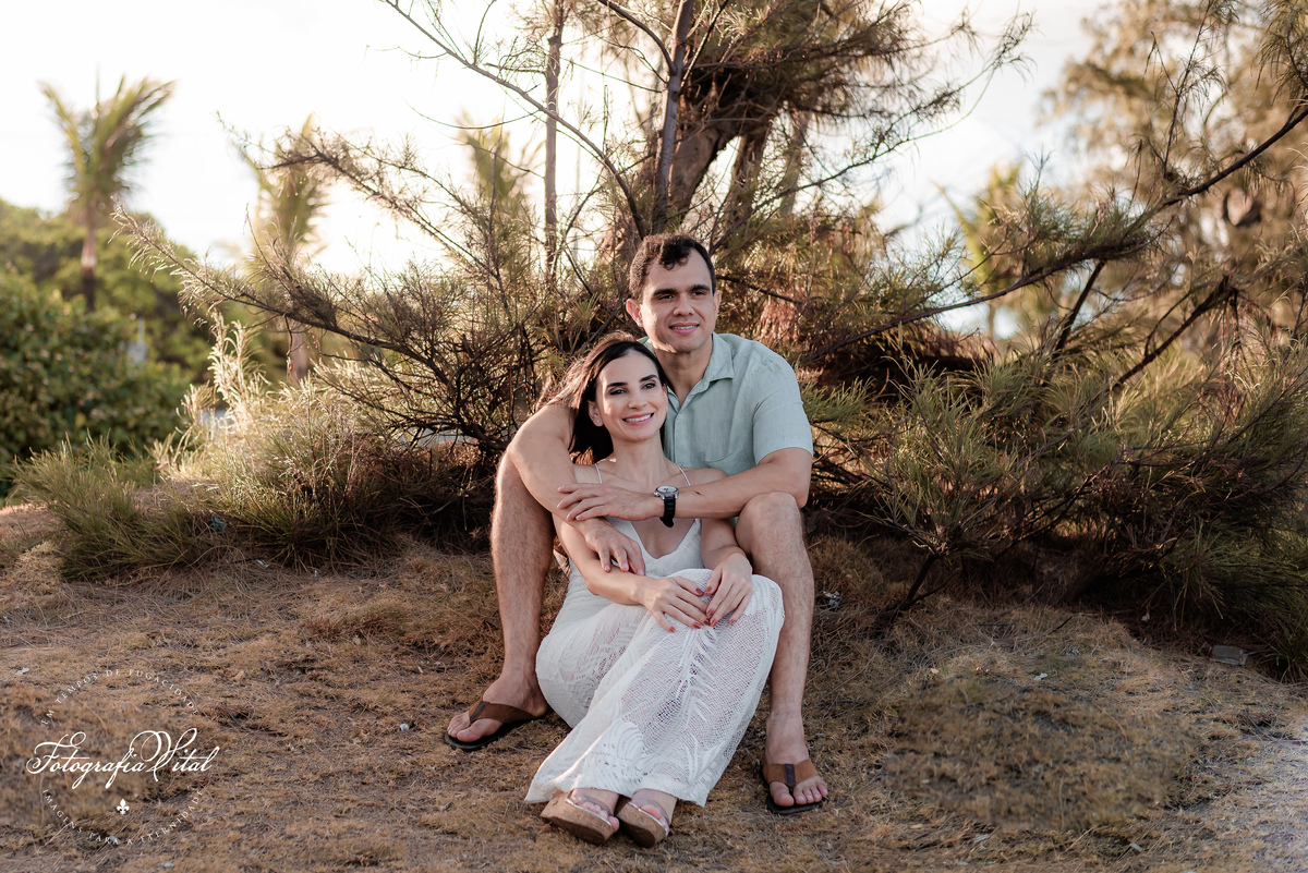 Ensaio de casal com cachorro em natal rn, pinheiros da via costeira, prewedding, pre casamento, book de casal