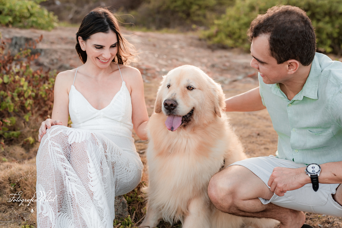 Ensaio de casal com cachorro em natal rn, pinheiros da via costeira, prewedding, pre casamento, book de casal