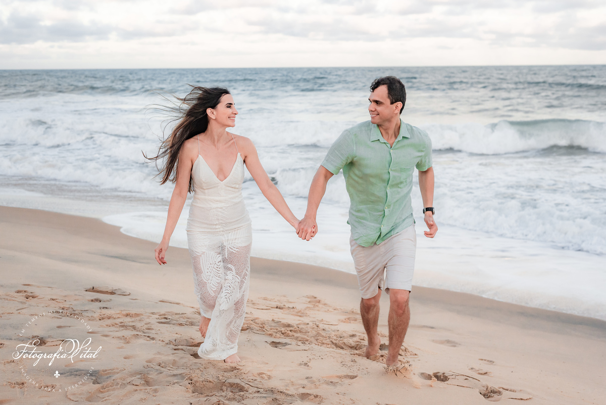 Ensaio de casal com cachorro em natal rn, pinheiros da via costeira, prewedding, pre casamento, book de casal