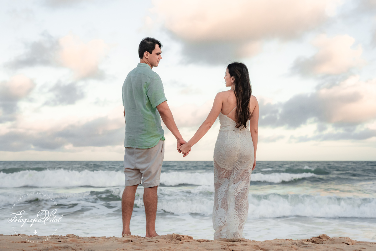 Ensaio de casal com cachorro em natal rn, pinheiros da via costeira, prewedding, pre casamento, book de casal