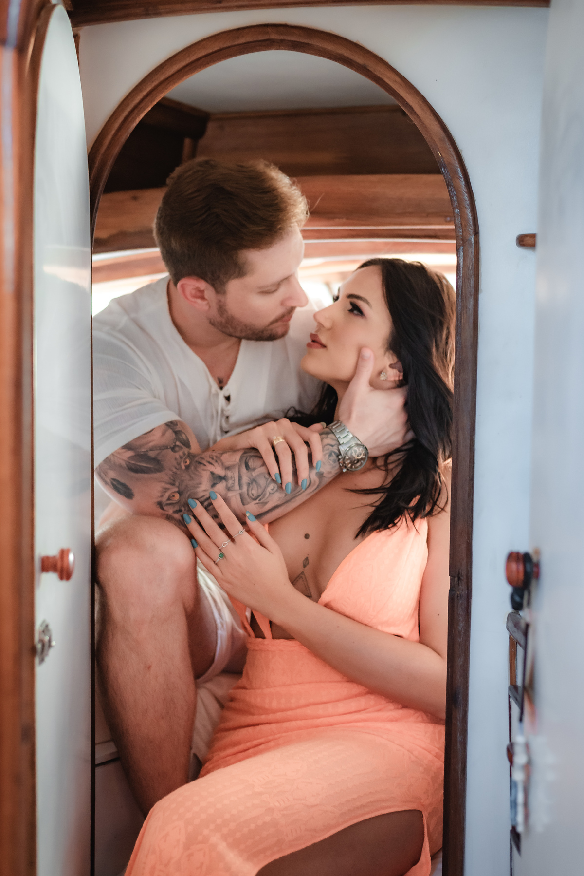 ensaio de casal no veleiro paraíso, vento leve, natal - rn, pre-wedding, precasamento, book de casal