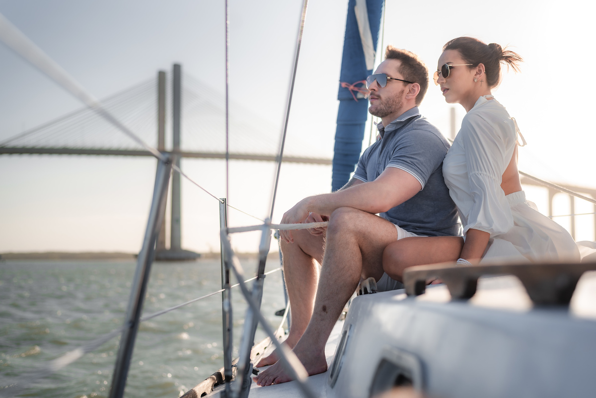 ensaio de casal no veleiro paraíso, vento leve, natal - rn, pre-wedding, precasamento, book de casal