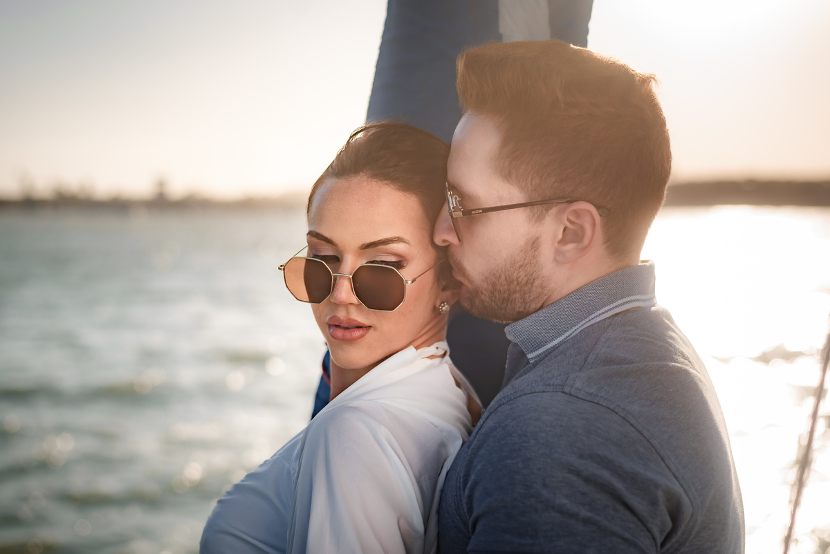 ensaio de casal no veleiro paraíso, vento leve, natal - rn, pre-wedding, precasamento, book de casal