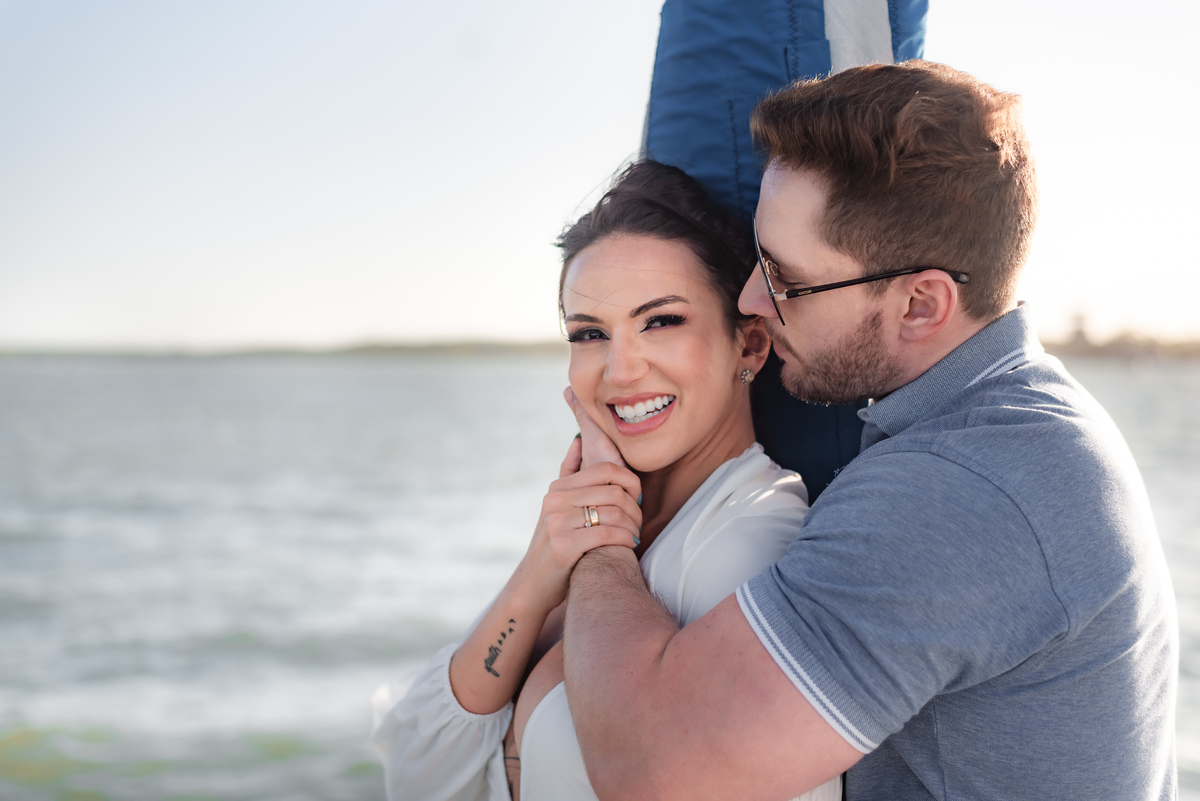 ensaio de casal no veleiro paraíso, vento leve, natal - rn, pre-wedding, precasamento, book de casal
