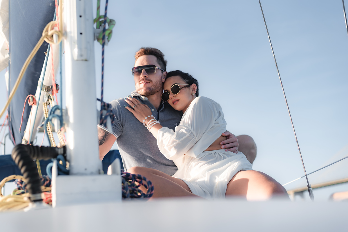 ensaio de casal no veleiro paraíso, vento leve, natal - rn, pre-wedding, precasamento, book de casal