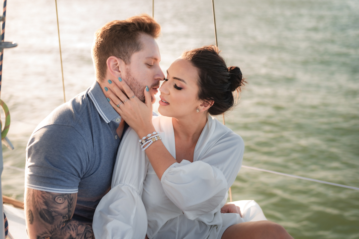 ensaio de casal no veleiro paraíso, vento leve, natal - rn, pre-wedding, precasamento, book de casal