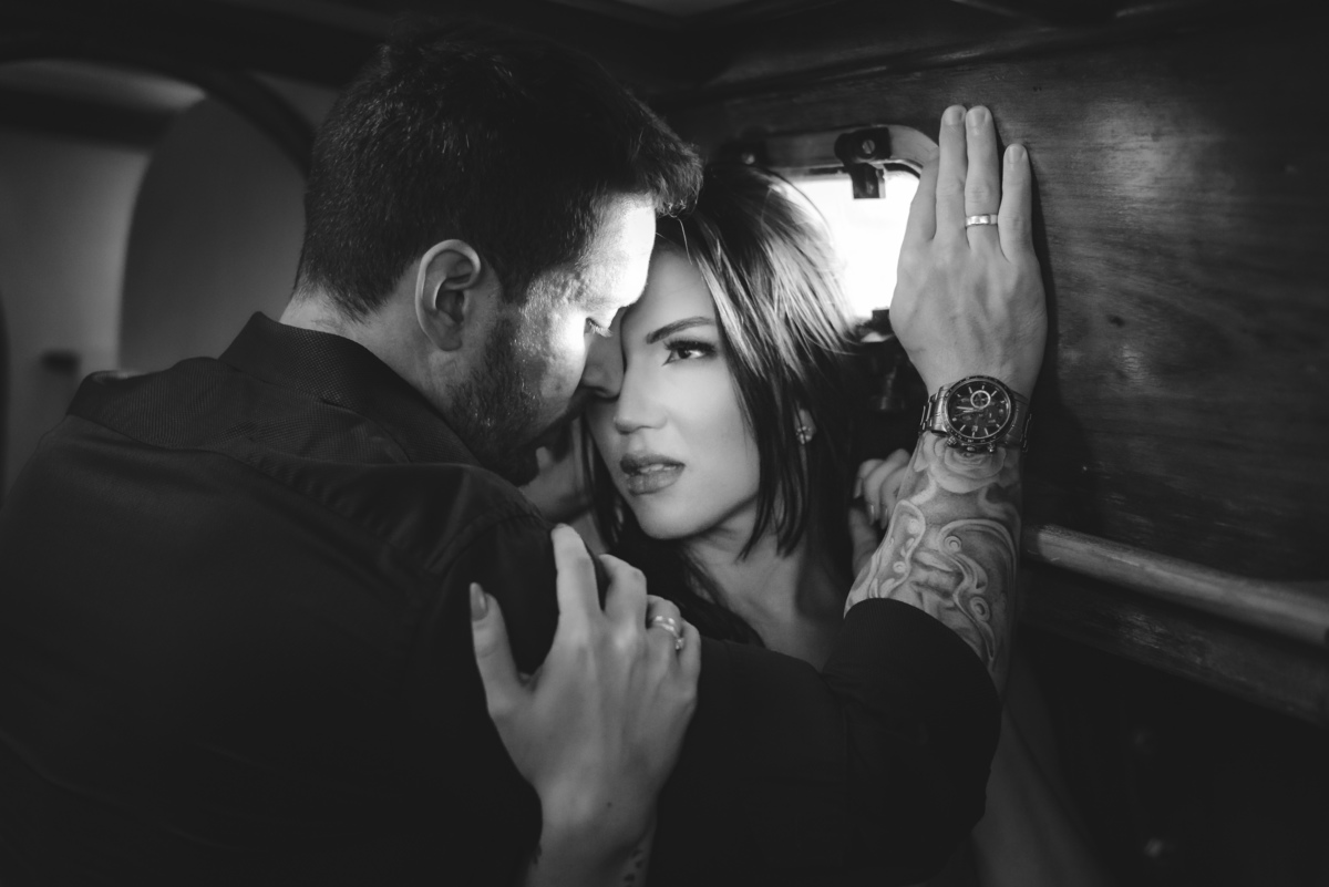 ensaio de casal no veleiro paraíso, vento leve, natal - rn, pre-wedding, precasamento, book de casal